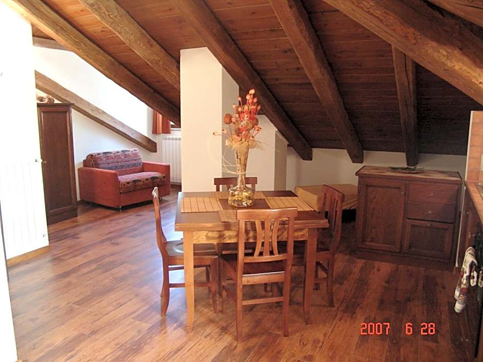 Foto 1 de 7 de Attic