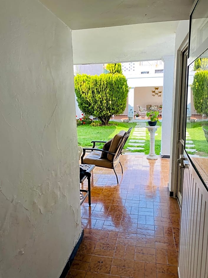 Hostal Guadalajara Cosmopolitan Providencia