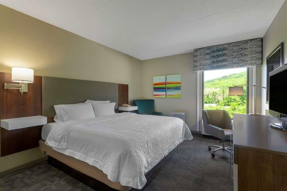 Hampton Inn By Hilton Bedford