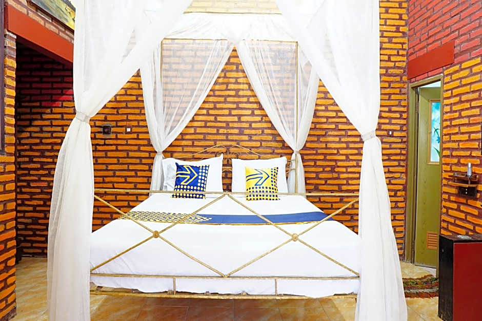 Hotel O Holy HomestayNearWisata Kopi Desa Tamansari