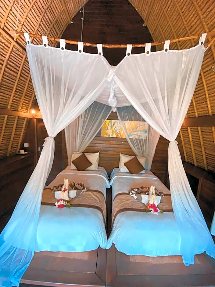 Harta Lembongan Villas