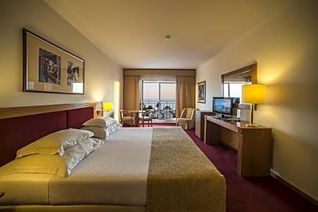 Twin Room with Sea View