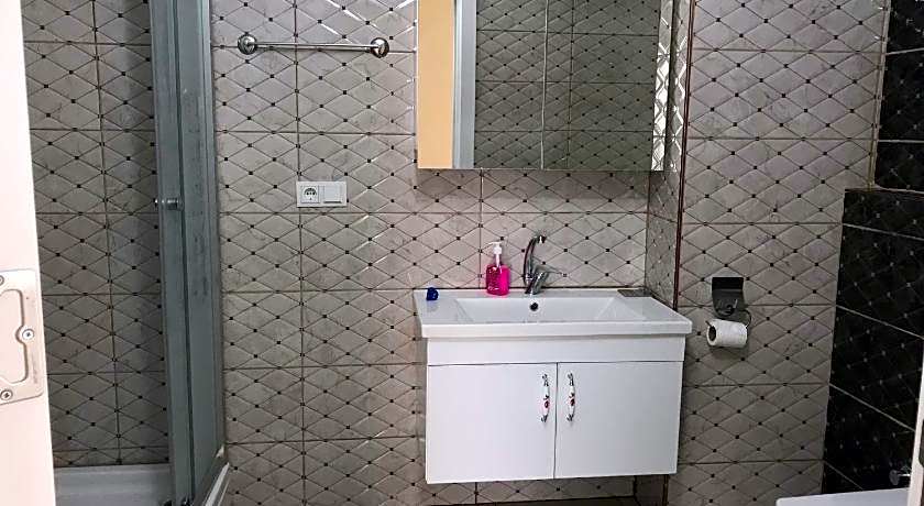 MAVİ KÖŞK UZUNGÖL