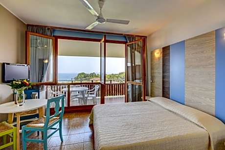 Double Room with Balcony or Terrace - No Kitchen