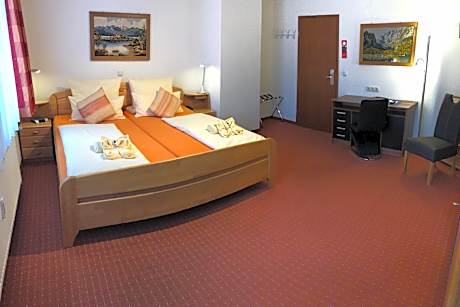 Comfort Double Room - Public Transport Ticket Included