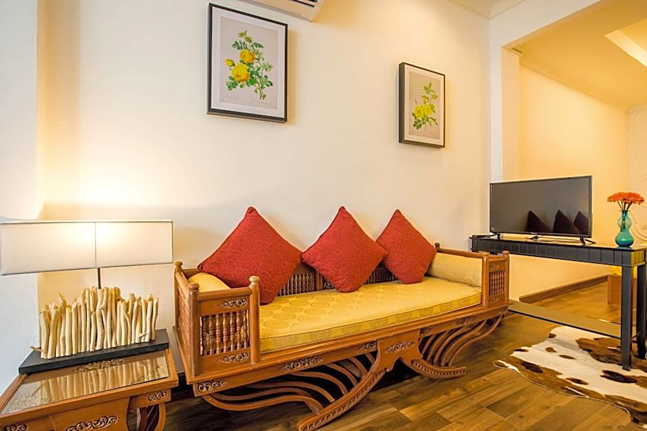 Nine Plus Loft (Guest House)