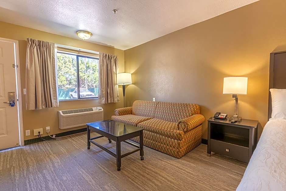The Oakhurst Inn at Yosemite