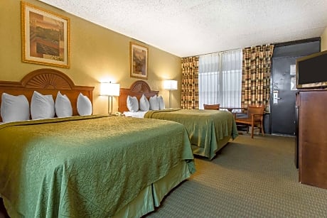 2 Queen beds, No Smoking