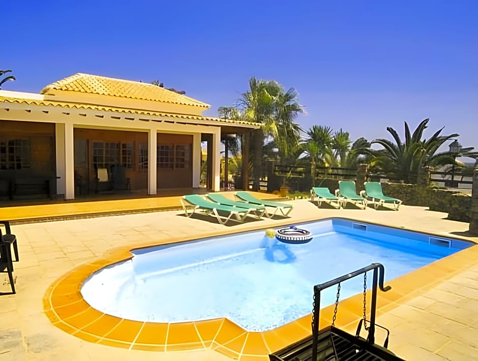 Vip Villas - Caleta Dorada