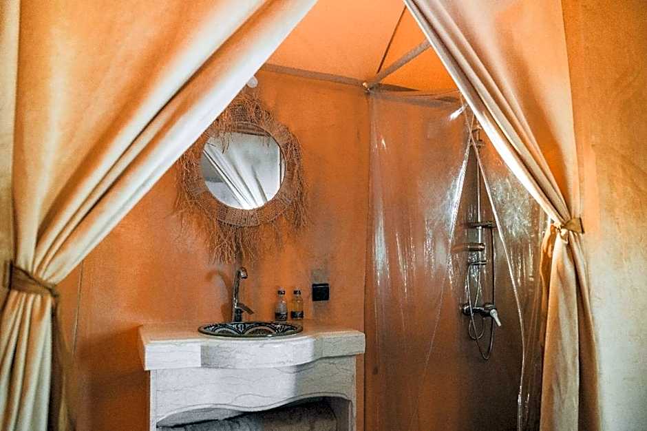 Merzouga heart camp