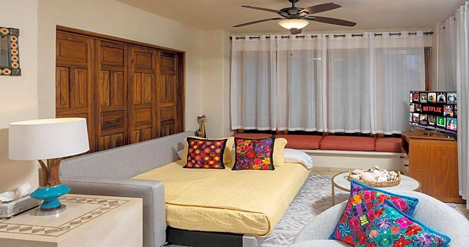 Ocean Front, 3 bedroom, 3 bathroom, Casa Natalia, Playa Esmeralda