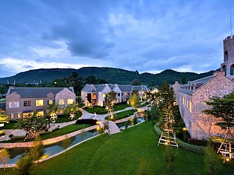 Thames Valley Khao Yai Hotel