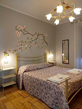 Deluxe Double Room with Shower