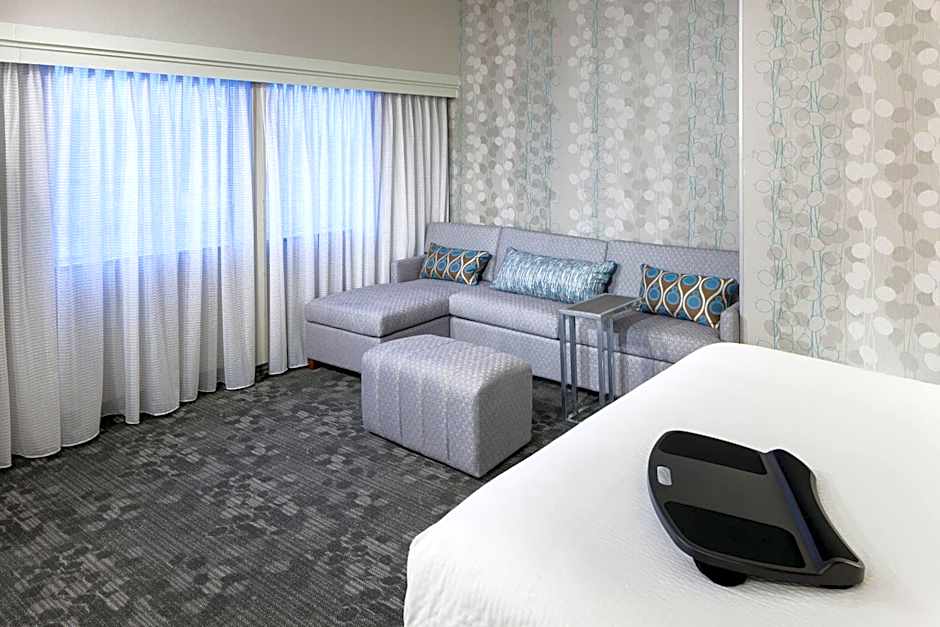 Courtyard by Marriott Alexandria Old Town/Southwest