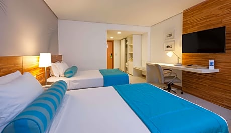 2 Single Beds, Non-Smoking, Deluxe Room, Safe, Air-Conditioned, Wi-Fi, Coffee Maker, Full Breakfast