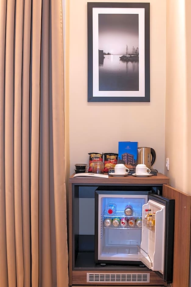 Metropole Urban Hotel