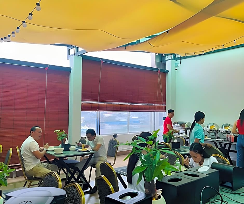 The Square Kampot Hotel