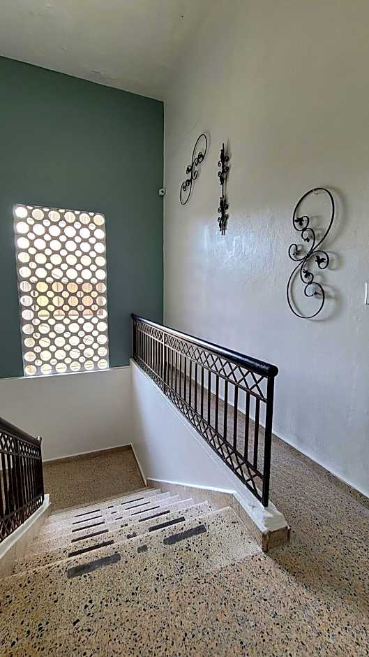 Hotel Class Colonial