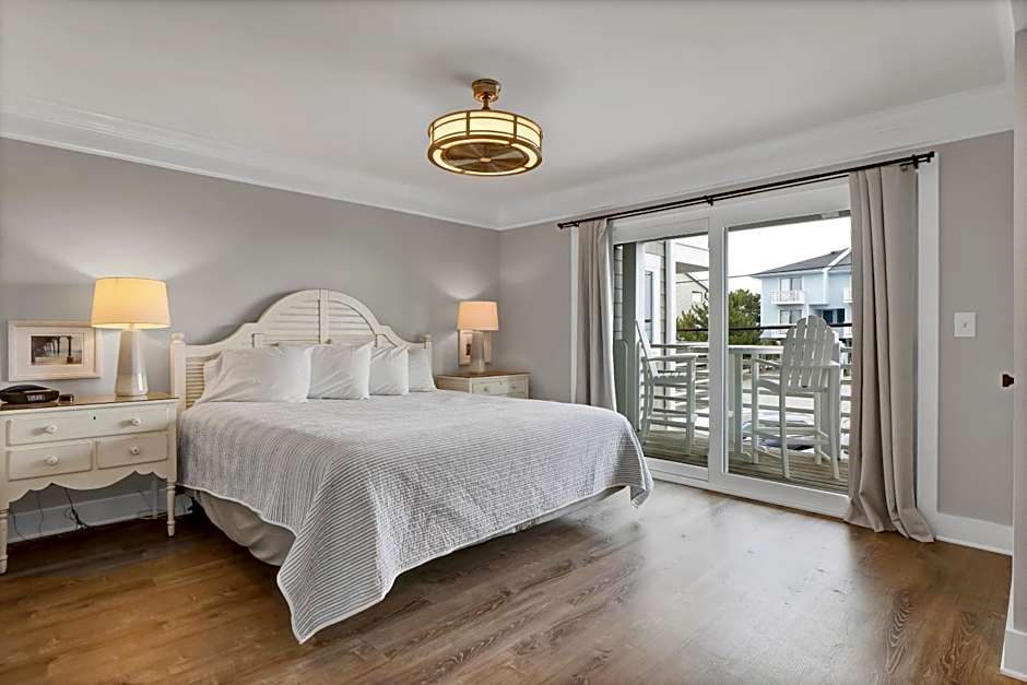 Sandpeddler Inn and Suites