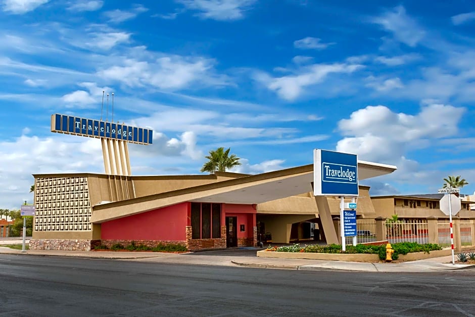 Travelodge Phoenix Downtown – Phoenix, AZ
