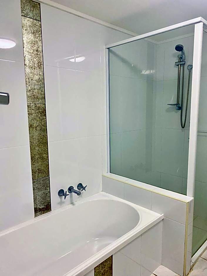 One The Esplanade Apartments on Surfers Paradise