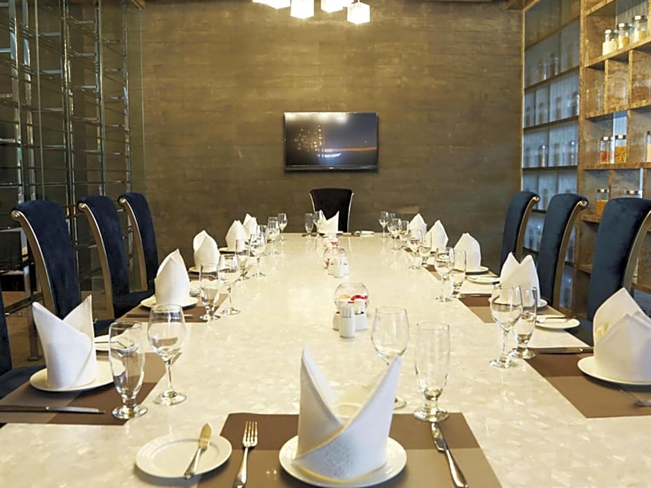 Ramada Plaza Liuzhou Liudong Hotel