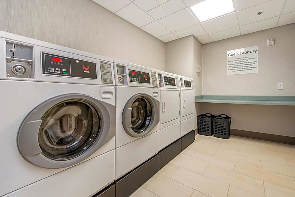 Holiday Inn Express & Suites - Carrollton West By IHG