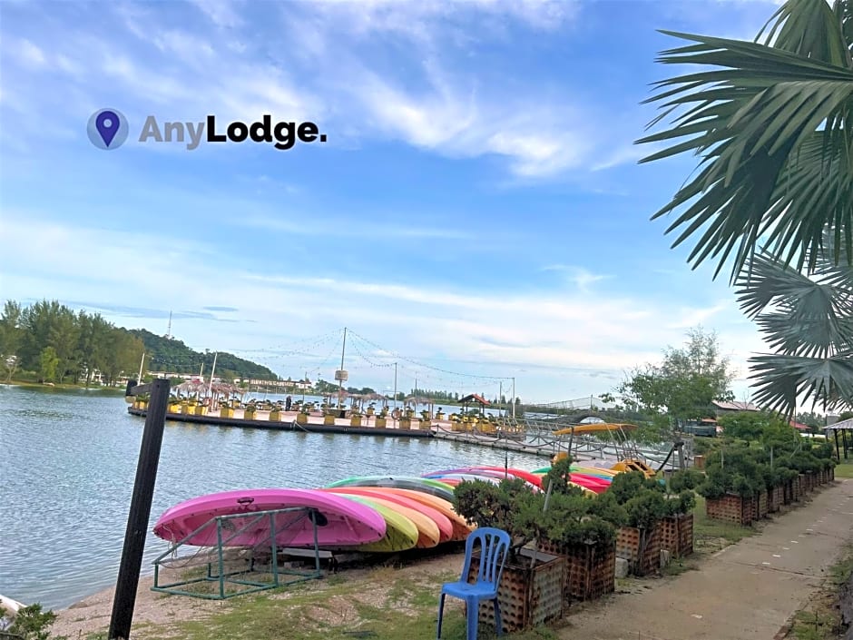 AnyLodge Waterfront Marina Island Pangkor