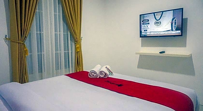 RedDoorz near Araya Family Club House