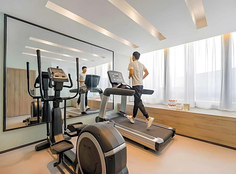 Atour Hotel Zhenjiang Railway Station Nanxu Avenue