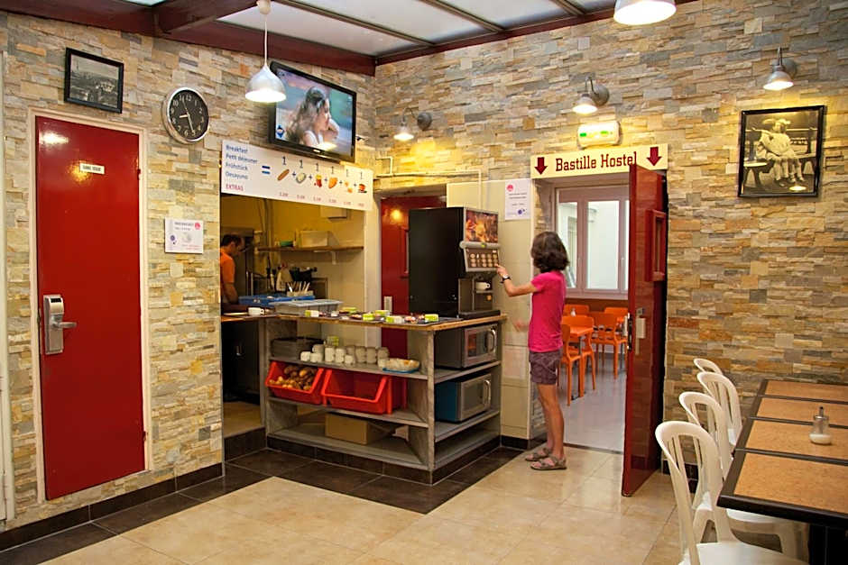 Bastille Hostel