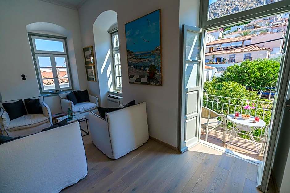 LIVIN Hydra Legacy Suite