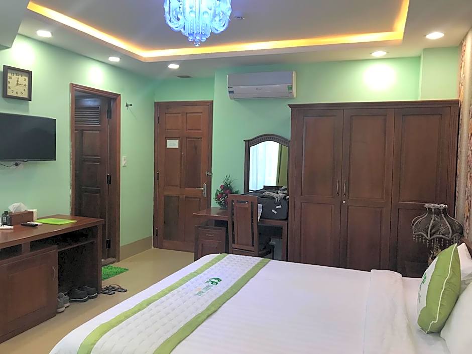 Green Park Hotel