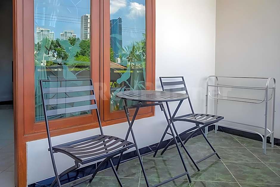 Tjahaja Baroe Residence Syariah By OYO Rooms – Surabaja, IL