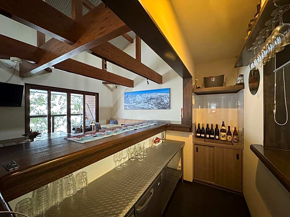 Bears Den Mountain Lodge