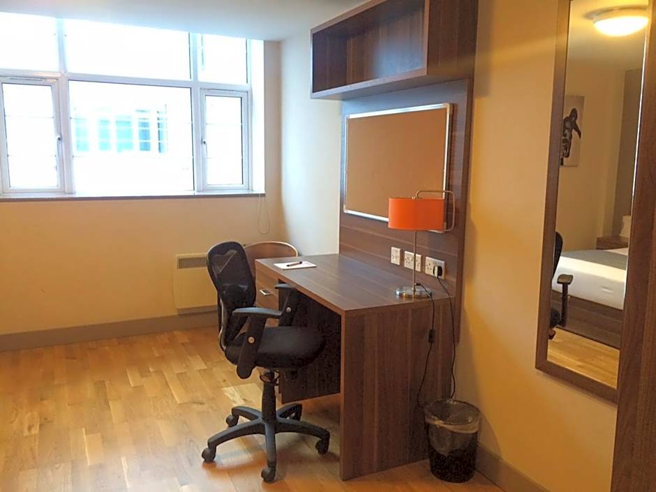 Britannia Study Hotel