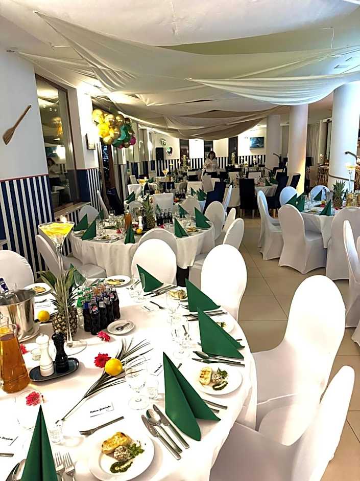 Relax place & restaurant