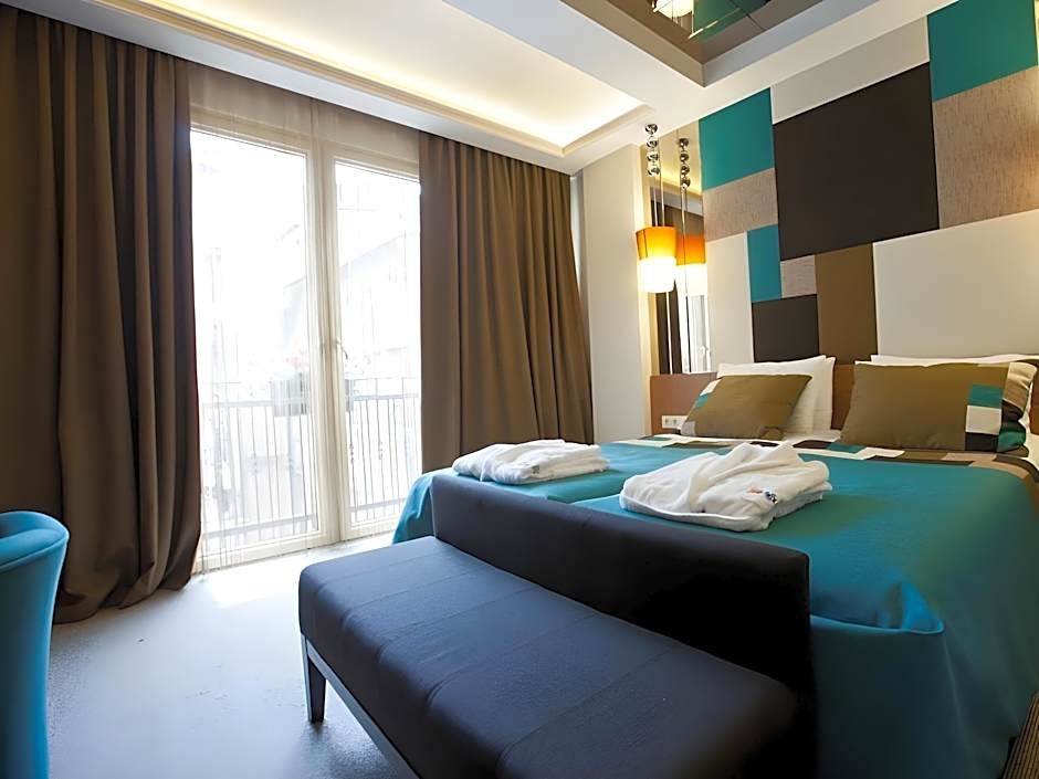 Photo 1 of 50 of Collage Taksim Hotel