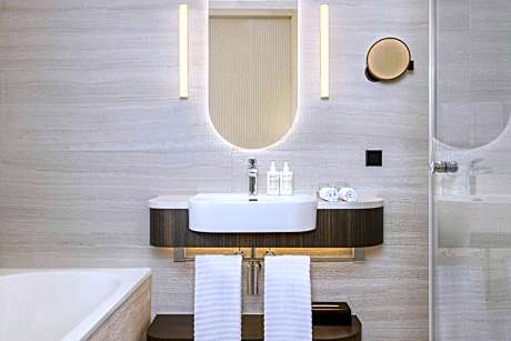 Junior Suite- Palais Wing, Junior Suite, 1 King, Palais Wing