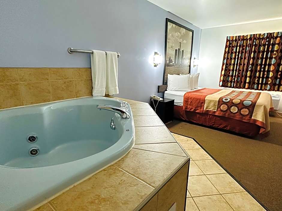 Super 8 by Wyndham Imlay City