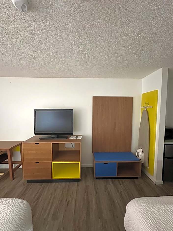 Quality Inn & Suites Decatur Priceville I-65