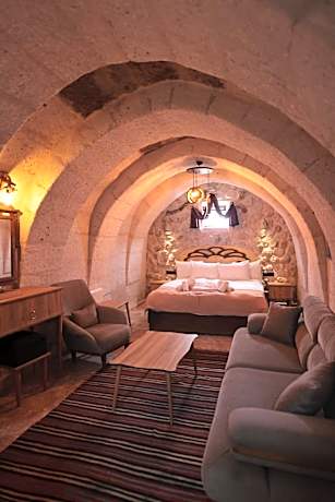 Stone Owl Otel & Restaurant