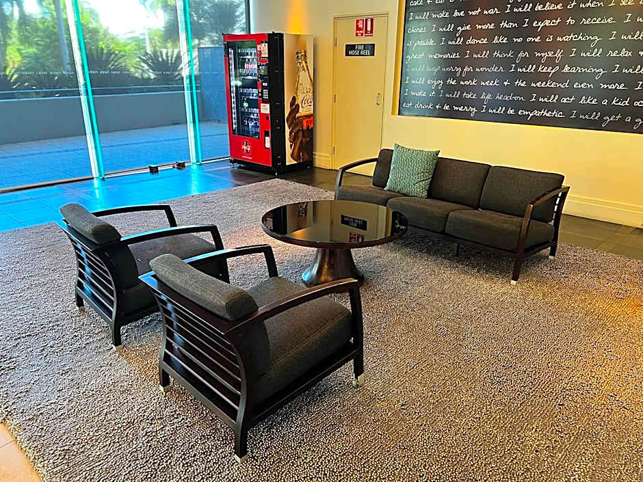 Darwin Esplanade Central Official