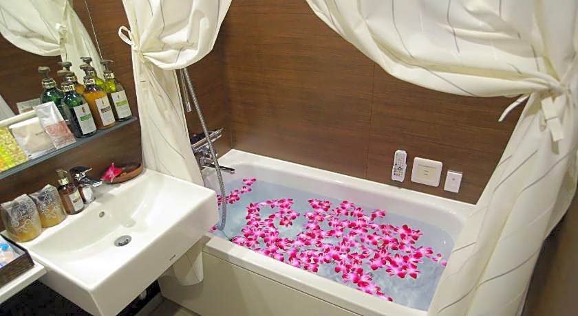 HOTEL PetitBALI GARDEN Shin-Okubo - Adult Only