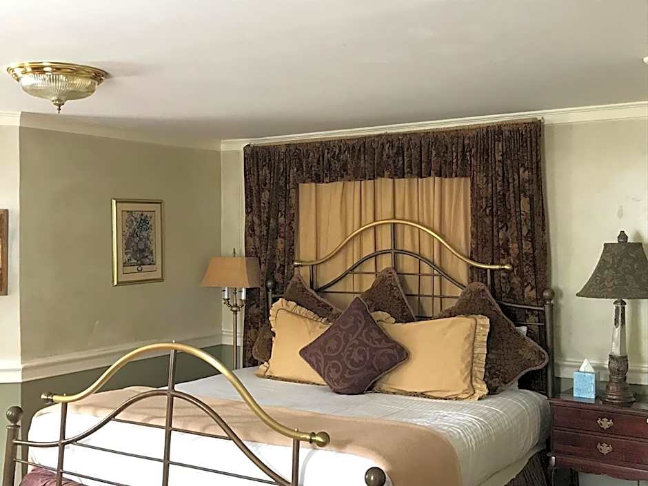 Admiral Farragut Inn