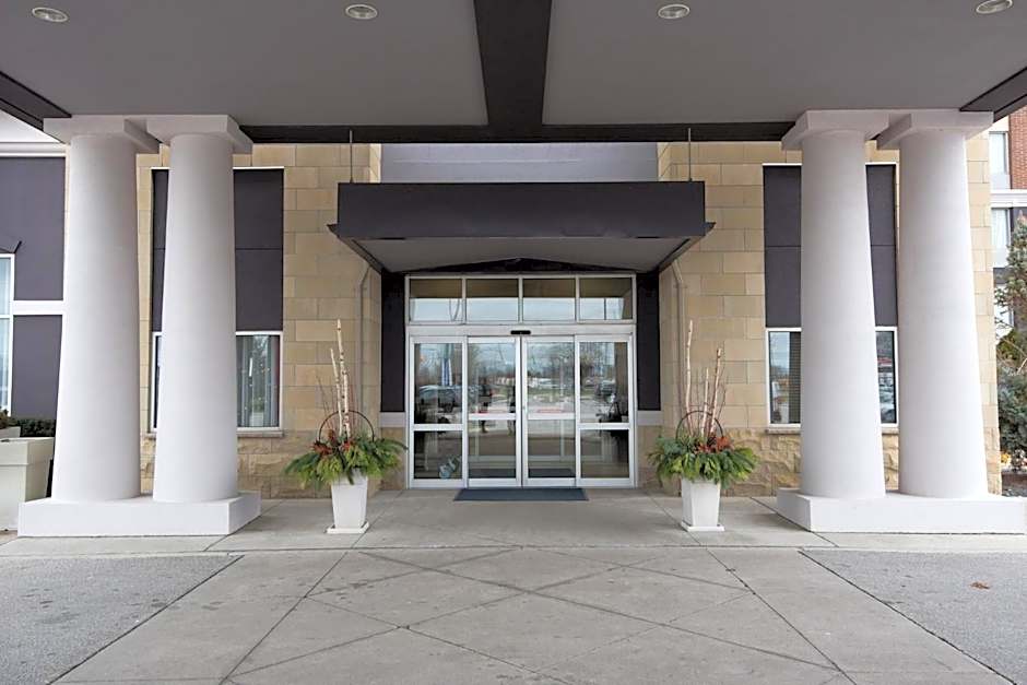 Holiday Inn Express Hotel & Suites Chatham South By IHG