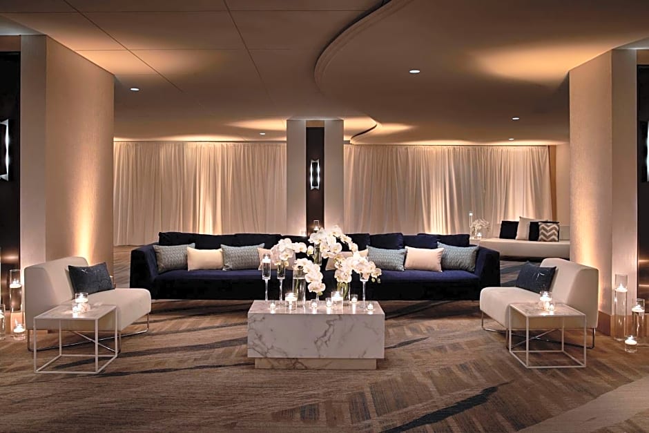 Renaissance Washington DC Downtown Hotel