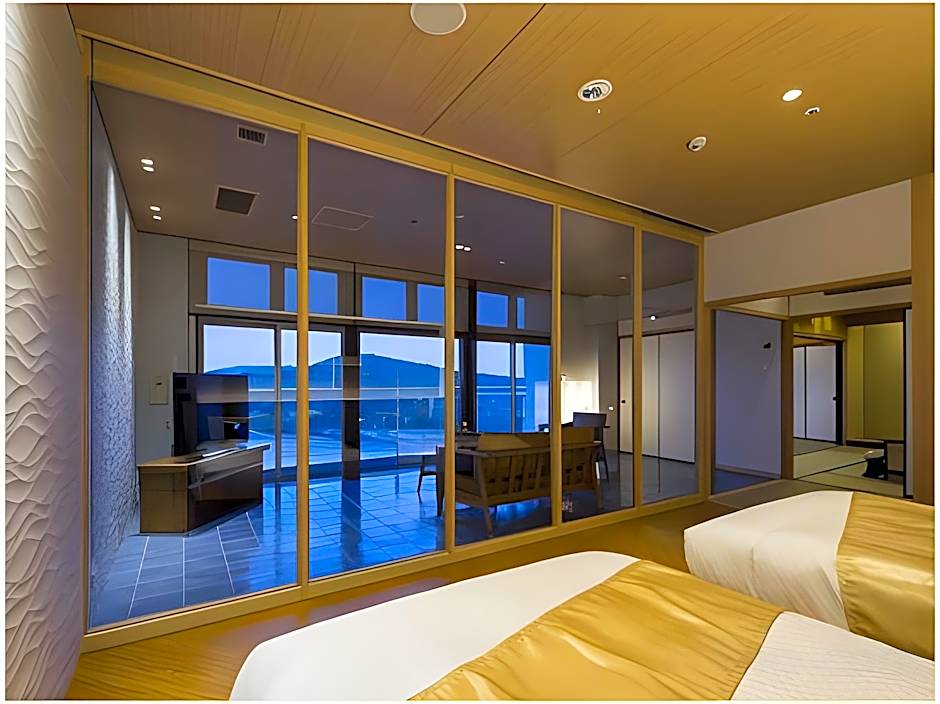 Toba Seaside Hotel