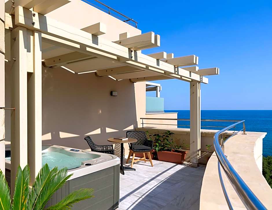 Macaris Suites & Spa