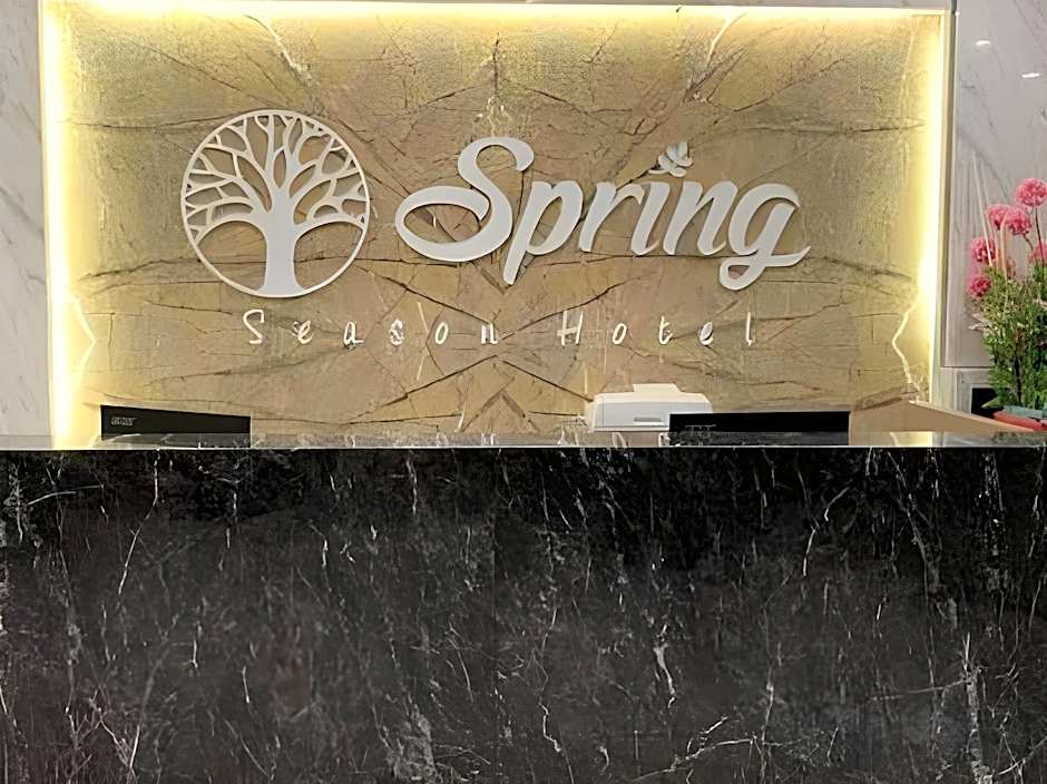 Spring Season Hotel